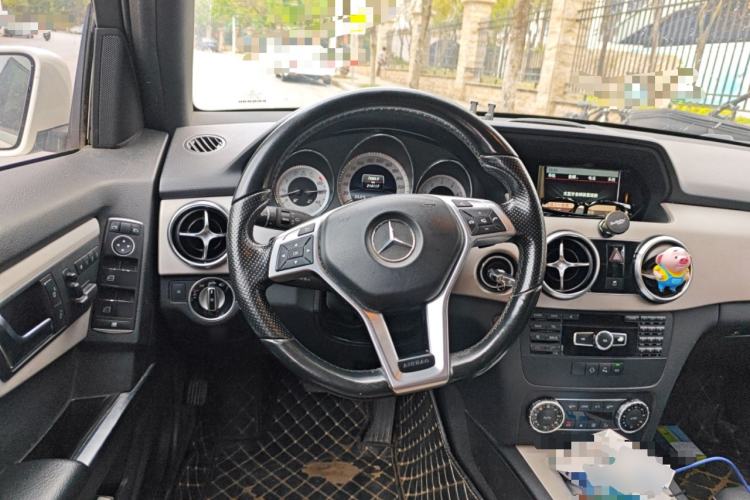 Used Mercedes-Benz GLK-Class 2014 GLK 200 Standard Model Steering Wheel