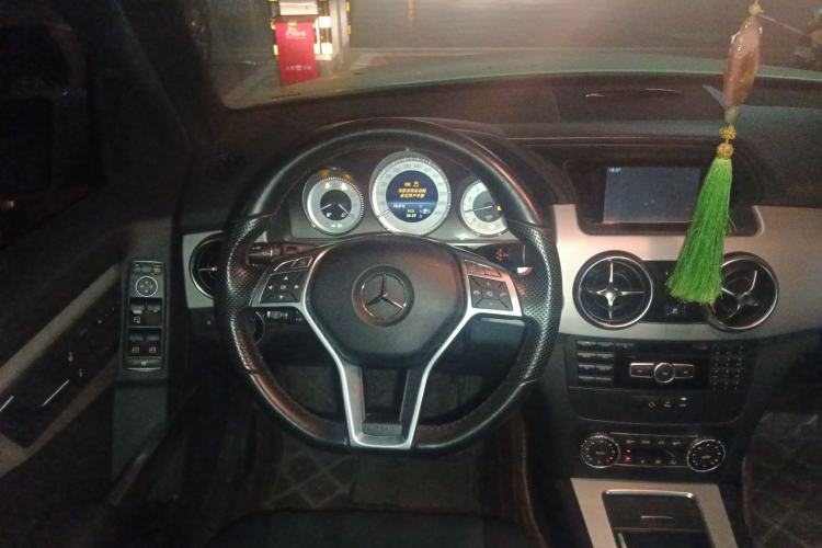 Used Mercedes-Benz GLK-Class 2014 GLK 200 Standard Model Steering Wheel
