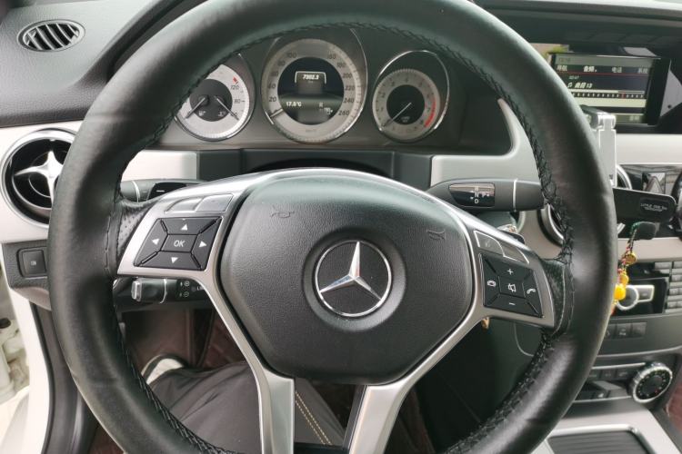 Used Mercedes-Benz GLK-Class 2014 GLK 200 Standard Model Steering Wheel