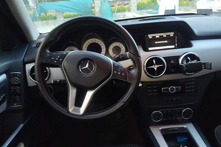 Used Mercedes-Benz GLK-Class 2014 GLK 260 4MATIC Dynamic Model Steering Wheel