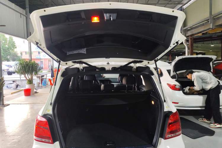 Used Mercedes-Benz GLK-Class 2014 GLK 200 Standard Model Trunk
