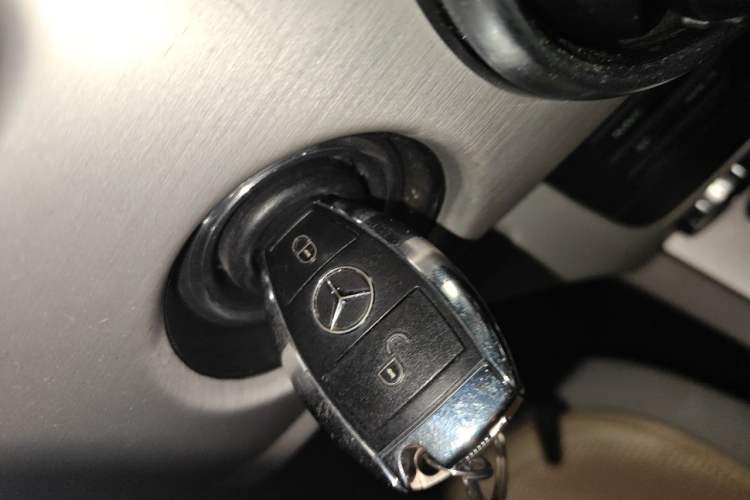 Used Mercedes-Benz GLK-Class 2014 GLK 200 Standard Model Vehicle Key