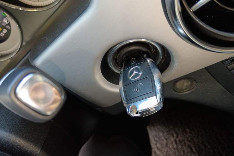 Used Mercedes-Benz GLK-Class 2014 GLK 260 4MATIC Dynamic Model Vehicle Key