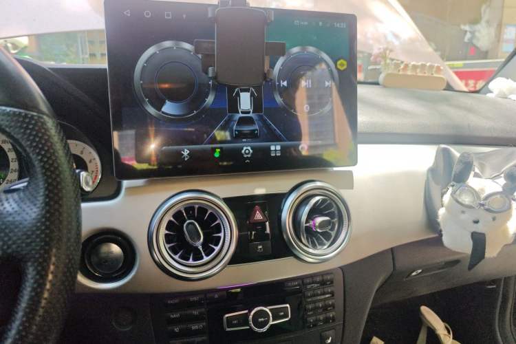 Used Mercedes-Benz GLK-Class 2015 GLK 300 4MATIC Fashion Edition Ultimate Version Audio And AC Panel