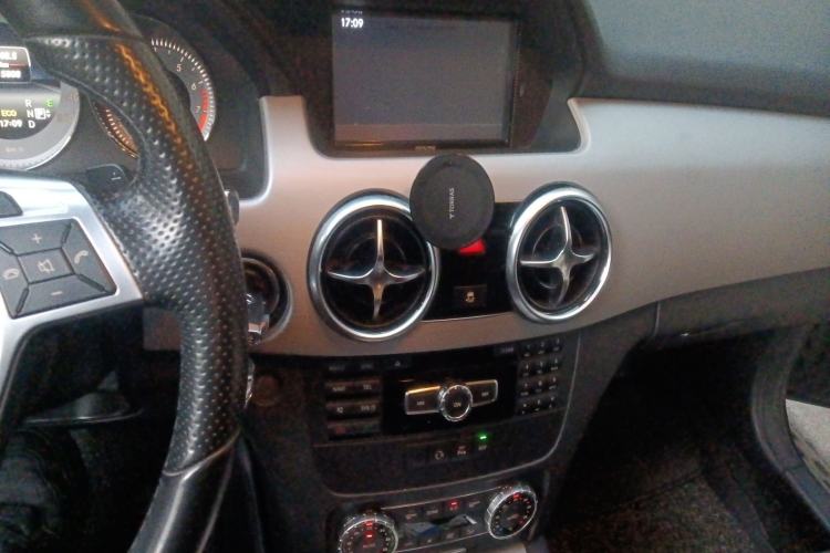 Used Mercedes-Benz GLK-Class 2015 GLK 260 4MATIC Dynamic Edition Ultimate Version Audio And AC Panel