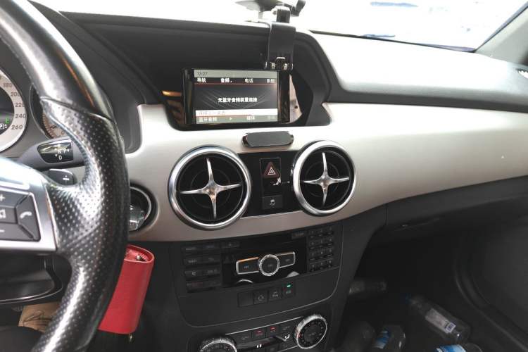 Used Mercedes-Benz GLK-Class 2015 GLK 260 4MATIC Dynamic Edition Ultimate Version Audio And AC Panel