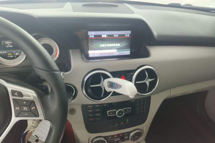 Used Mercedes-Benz GLK-Class 2015 GLK 260 4MATIC Dynamic Edition Ultimate Version Audio And AC Panel