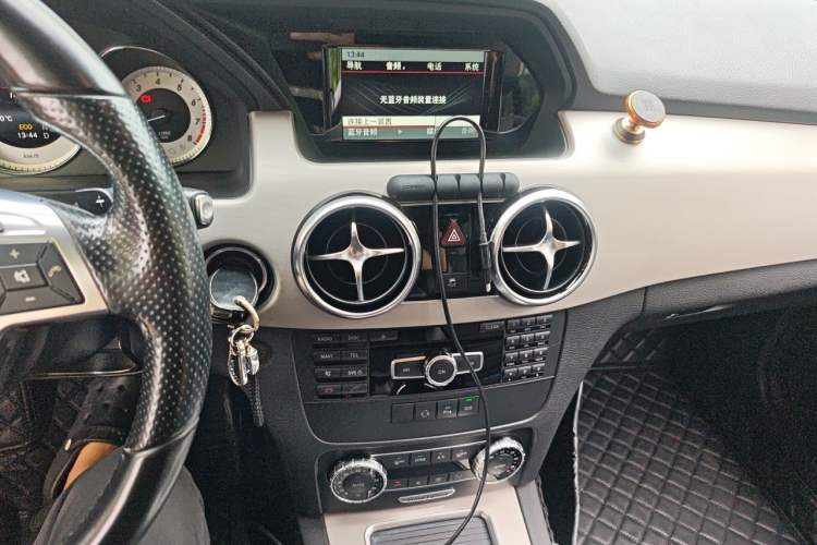 Used Mercedes-Benz GLK-Class 2015 GLK 260 4MATIC Dynamic Edition Ultimate Version Audio And AC Panel