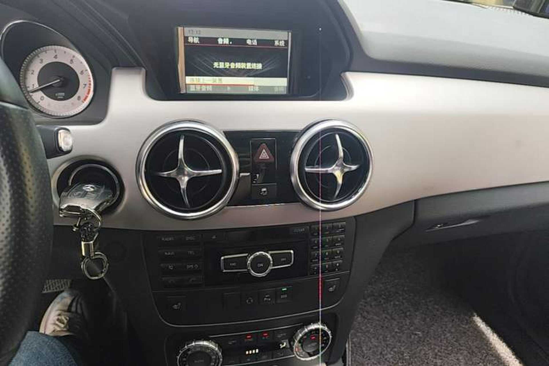 Used Mercedes-Benz GLK-Class 2015 GLK 260 4MATIC Fashion Edition Ultimate Version Audio And AC Panel