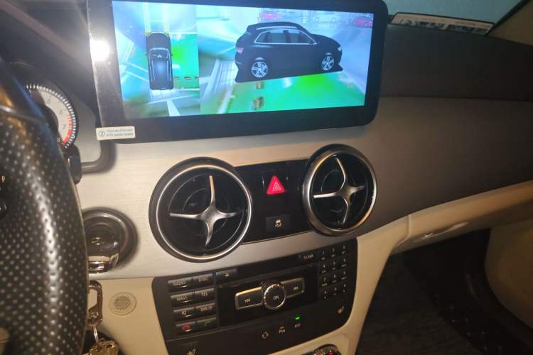 Used Mercedes-Benz GLK-Class 2015 GLK 260 4MATIC Fashion Edition Ultimate Version Audio And AC Panel