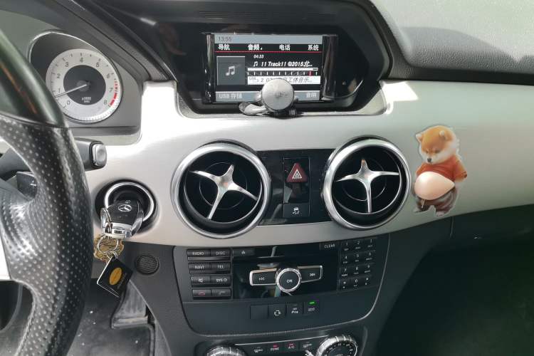 Used Mercedes-Benz GLK-Class 2015 GLK 260 4MATIC Dynamic Edition Ultimate Version Audio And AC Panel