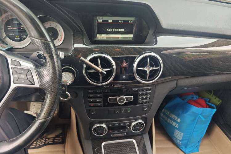 Used Mercedes-Benz GLK-Class 2015 GLK 260 4MATIC Fashion Edition Ultimate Version Audio And AC Panel