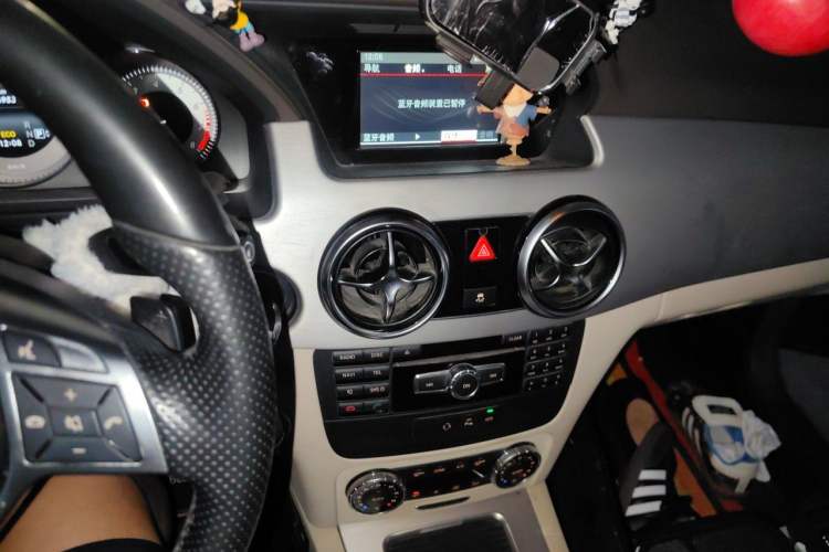 Used Mercedes-Benz GLK-Class 2015 GLK 260 4MATIC Dynamic Edition Ultimate Version Audio And AC Panel