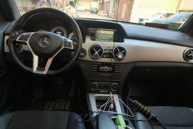 Used Mercedes-Benz GLK-Class 2015 GLK 260 4MATIC Dynamic Edition Ultimate Version Center Console