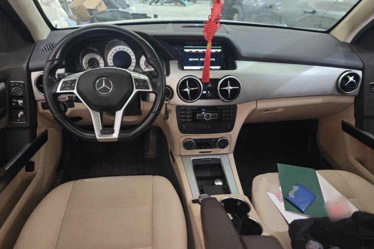 Used Mercedes-Benz GLK-Class 2015 GLK 300 4MATIC Fashion Edition Ultimate Version Center Console