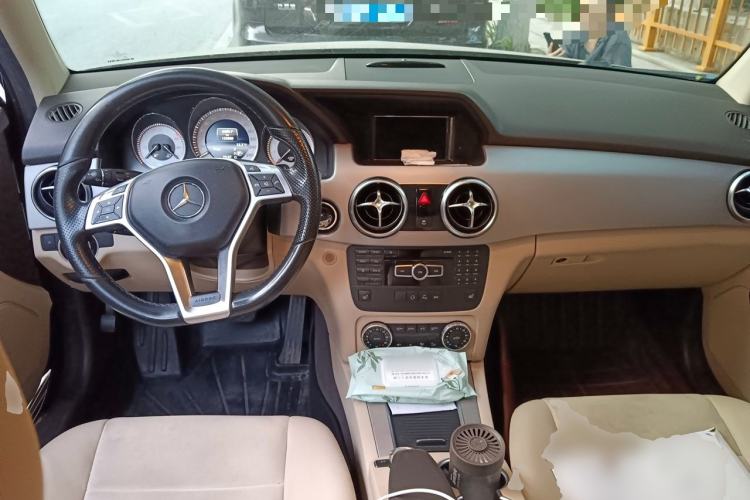 Used Mercedes-Benz GLK-Class 2015 GLK 260 4MATIC Fashion Edition Ultimate Version Center Console
