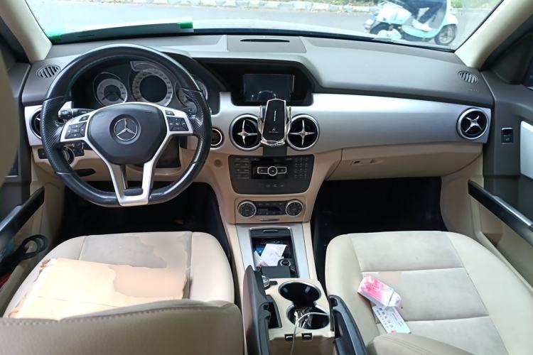 Used Mercedes-Benz GLK-Class 2015 GLK 260 4MATIC Dynamic Edition Ultimate Version Center Console