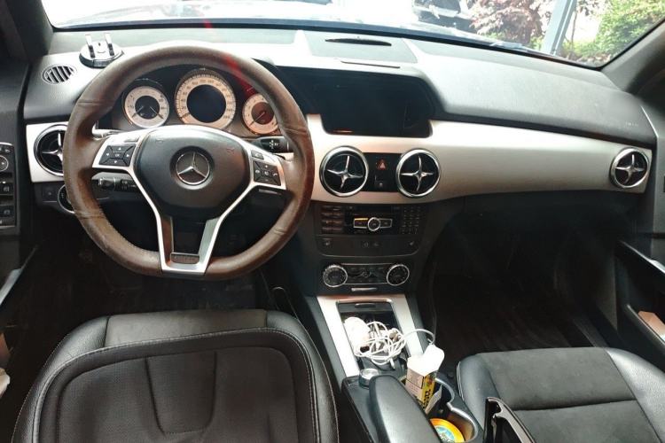Used Mercedes-Benz GLK-Class 2015 GLK 300 4MATIC Fashion Edition Ultimate Version Center Console