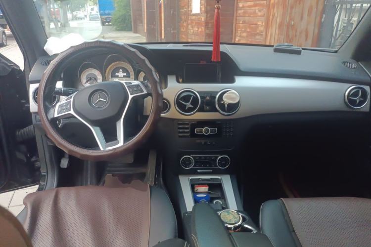 Used Mercedes-Benz GLK-Class 2015 GLK 260 4MATIC Dynamic Edition Ultimate Version Center Console