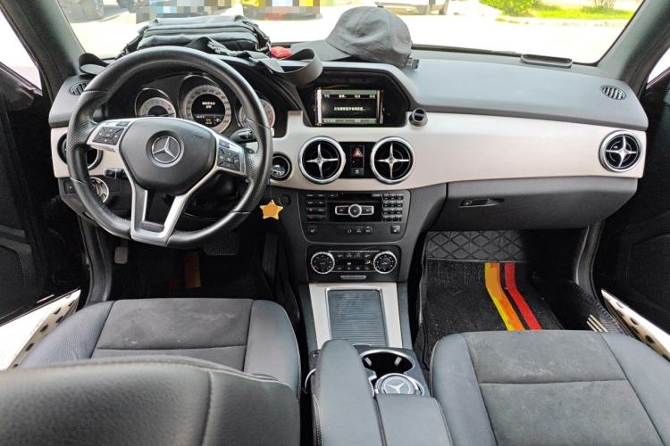 Used Mercedes-Benz GLK-Class 2015 GLK 260 4MATIC Fashion Edition Ultimate Version Center Console