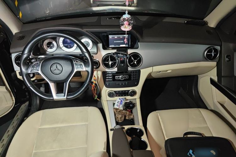 Used Mercedes-Benz GLK-Class 2015 GLK 260 4MATIC Fashion Edition Ultimate Version Center Console