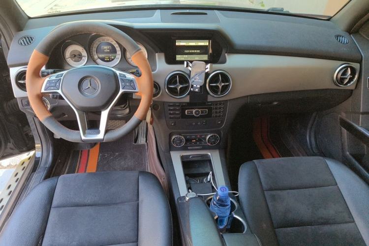 Used Mercedes-Benz GLK-Class 2015 GLK 260 4MATIC Fashion Edition Ultimate Version Center Console