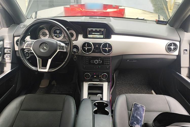 Used Mercedes-Benz GLK-Class 2015 GLK 260 4MATIC Fashion Edition Ultimate Version Center Console