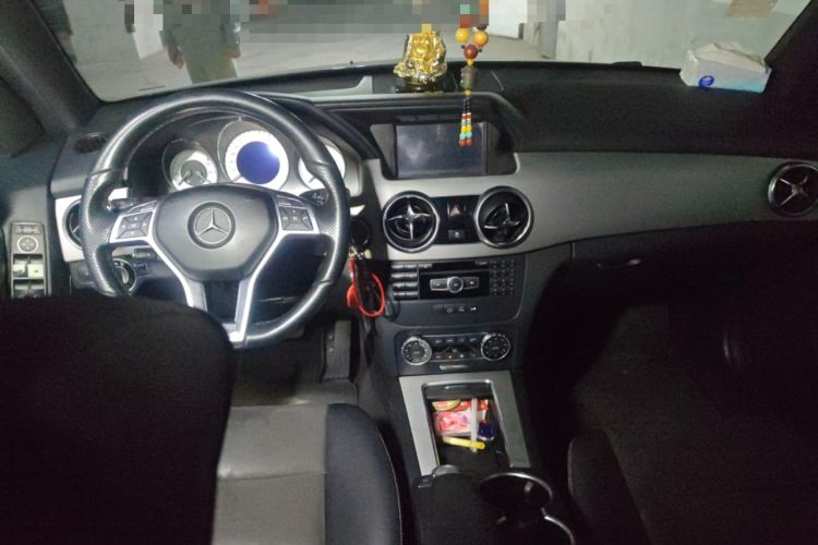 Used Mercedes-Benz GLK-Class 2015 GLK 260 4MATIC Dynamic Edition Ultimate Version Center Console