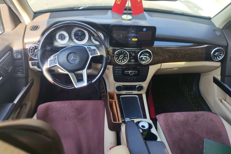 Used Mercedes-Benz GLK-Class 2015 GLK 260 4MATIC Dynamic Edition Ultimate Version Center Console