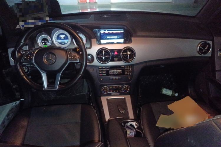 Used Mercedes-Benz GLK-Class 2015 GLK 300 4MATIC Fashion Edition Ultimate Version Center Console