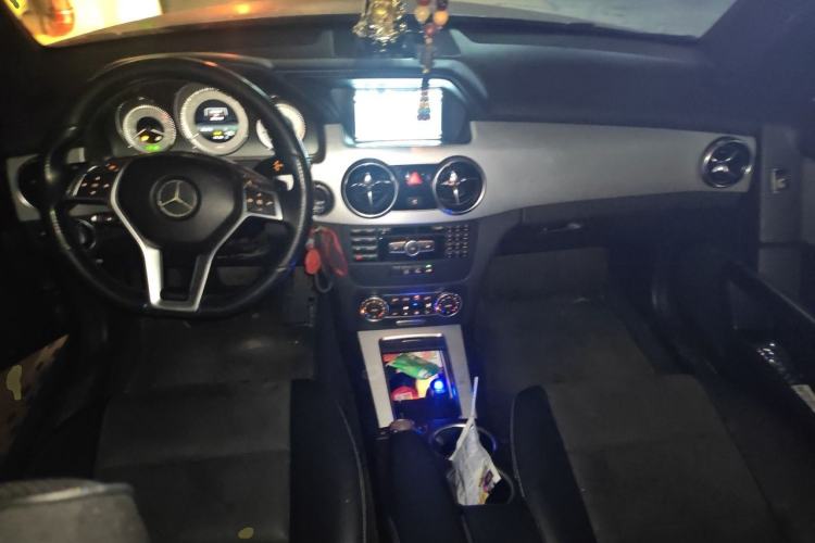 Used Mercedes-Benz GLK-Class 2015 GLK 260 4MATIC Dynamic Edition Ultimate Version Center Console