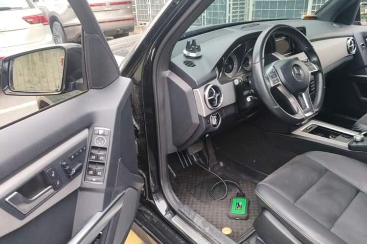 Used Mercedes-Benz GLK-Class 2015 GLK 260 4MATIC Fashion Edition Ultimate Version Driver Seat