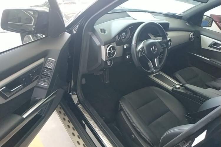Used Mercedes-Benz GLK-Class 2015 GLK 260 4MATIC Fashion Edition Ultimate Version Driver Seat