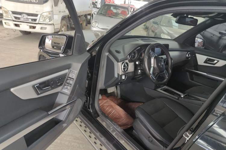 Used Mercedes-Benz GLK-Class 2015 GLK 260 4MATIC Dynamic Edition Ultimate Version Driver Seat