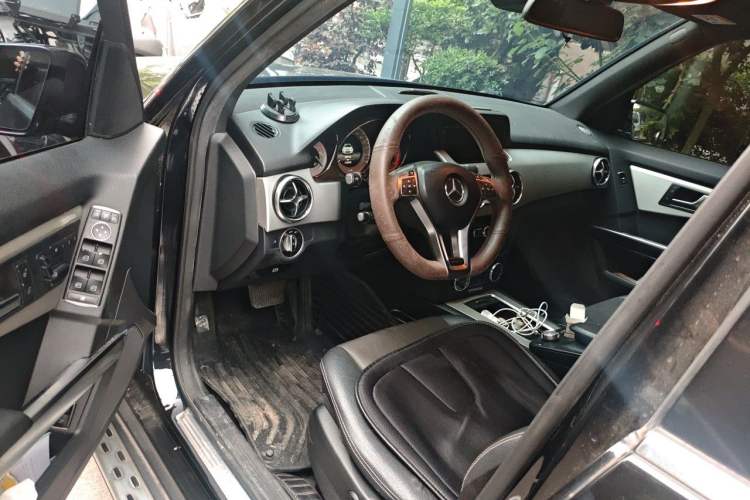 Used Mercedes-Benz GLK-Class 2015 GLK 300 4MATIC Fashion Edition Ultimate Version Driver Seat