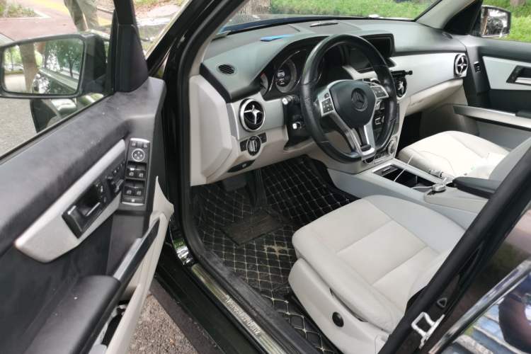 Used Mercedes-Benz GLK-Class 2015 GLK 260 4MATIC Dynamic Edition Ultimate Version Driver Seat