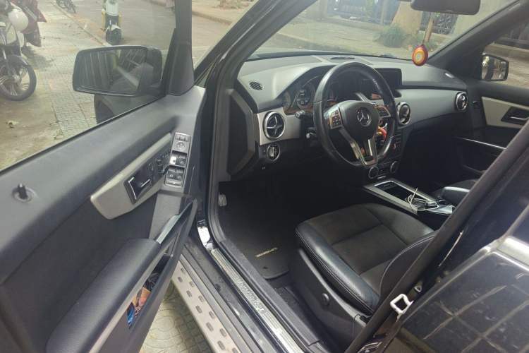 Used Mercedes-Benz GLK-Class 2015 GLK 260 4MATIC Fashion Edition Ultimate Version Driver Seat