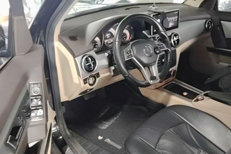 Used Mercedes-Benz GLK-Class 2015 GLK 260 4MATIC Dynamic Edition Ultimate Version Driver Seat