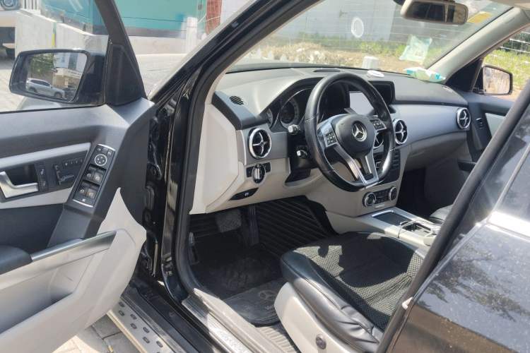 Used Mercedes-Benz GLK-Class 2015 GLK 260 4MATIC Dynamic Edition Ultimate Version Driver Seat