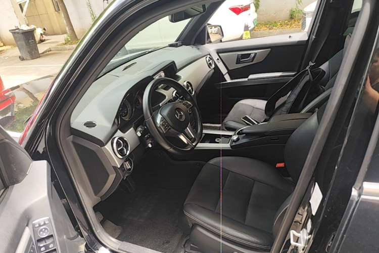 Used Mercedes-Benz GLK-Class 2015 GLK 260 4MATIC Fashion Edition Ultimate Version Driver Seat