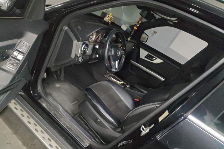 Used Mercedes-Benz GLK-Class 2015 GLK 260 4MATIC Dynamic Edition Ultimate Version Driver Seat