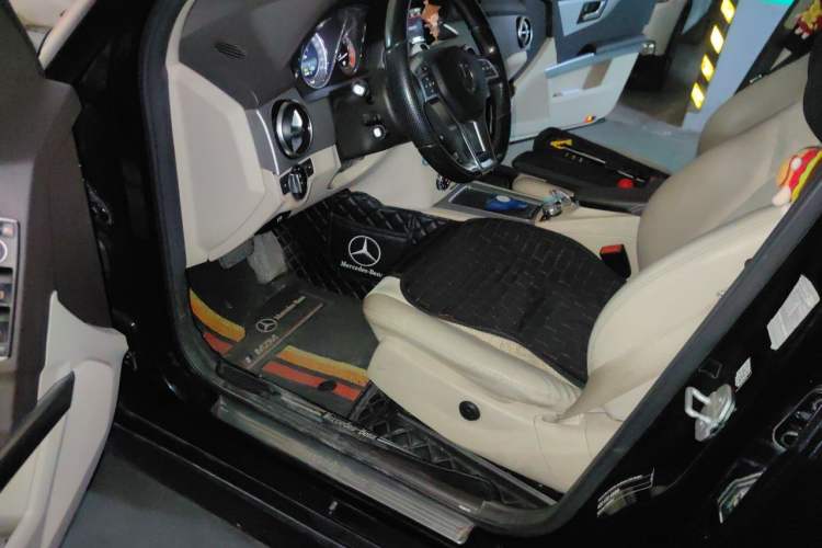 Used Mercedes-Benz GLK-Class 2015 GLK 260 4MATIC Dynamic Edition Ultimate Version Driver Seat