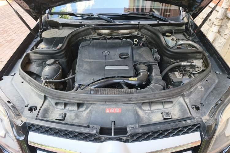 Used Mercedes-Benz GLK-Class 2015 GLK 260 4MATIC Fashion Edition Ultimate Version Engine Bay