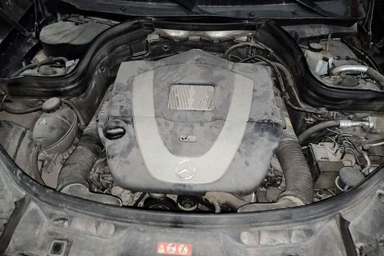 Used Mercedes-Benz GLK-Class 2015 GLK 300 4MATIC Fashion Edition Ultimate Version Engine Bay