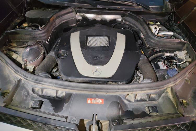 Used Mercedes-Benz GLK-Class 2015 GLK 300 4MATIC Fashion Edition Ultimate Version Engine Bay