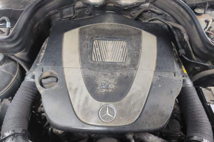 Used Mercedes-Benz GLK-Class 2015 GLK 300 4MATIC Fashion Edition Ultimate Version Engine Bay