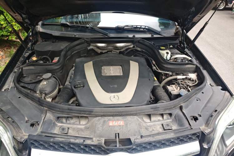 Used Mercedes-Benz GLK-Class 2015 GLK 300 4MATIC Fashion Edition Ultimate Version Engine Bay