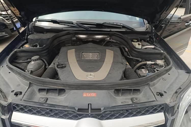 Used Mercedes-Benz GLK-Class 2015 GLK 300 4MATIC Luxury Ultimate Edition Engine Bay