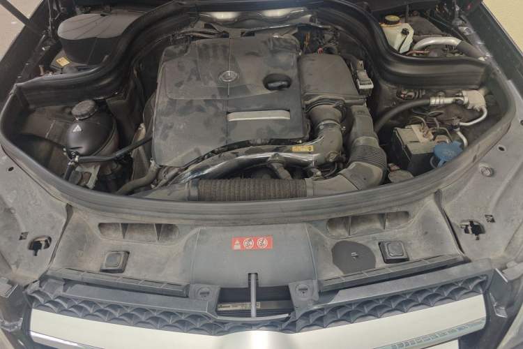 Used Mercedes-Benz GLK-Class 2015 GLK 260 4MATIC Fashion Edition Ultimate Version Engine Bay