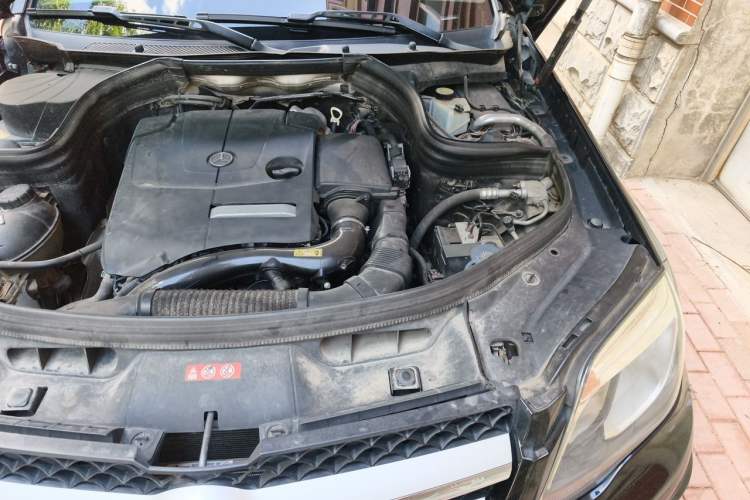 Used Mercedes-Benz GLK-Class 2015 GLK 260 4MATIC Fashion Edition Ultimate Version Engine Bay Left